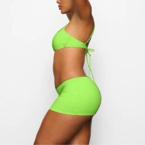SKIMS Swim Micro Mini Skirt Neon Green Size L | Sold Out Rare NWT - Picture 2 of 5